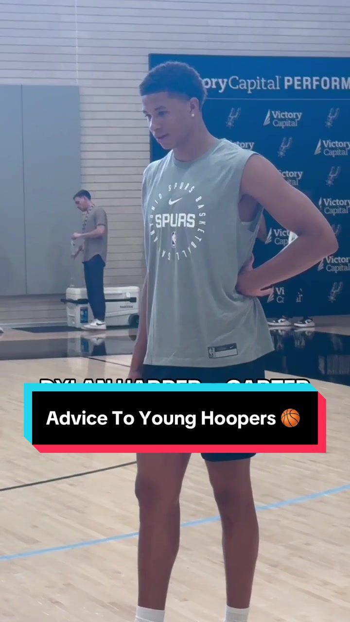 Your newest Spurs giving some words of wisdom 🙌 