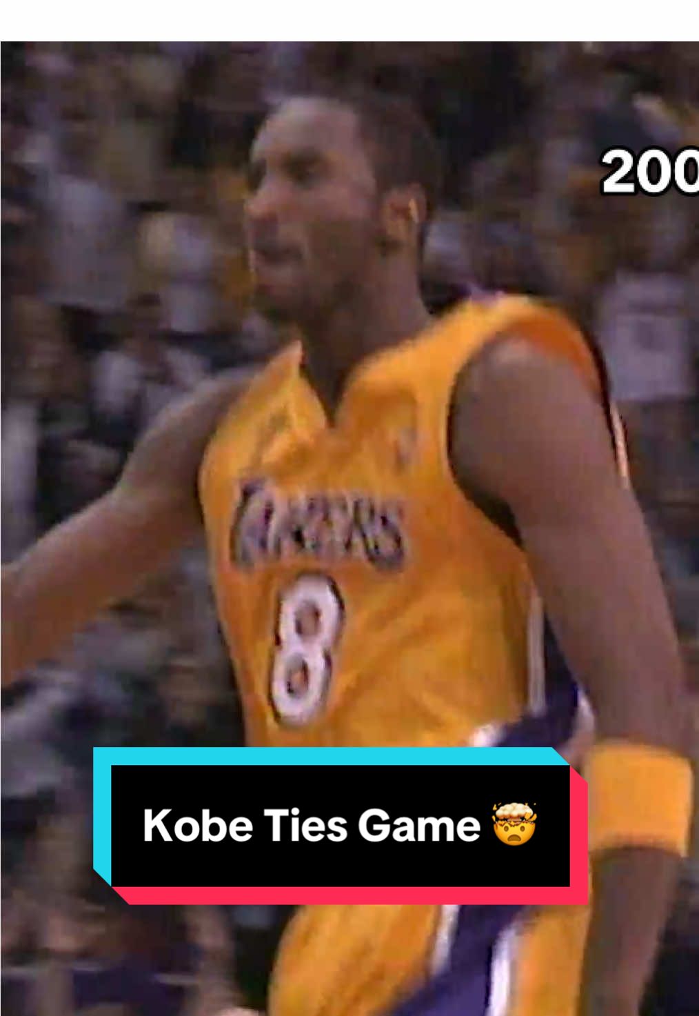 The @Lakers would go on to win Game 2 in OT 😮‍💨🔥 