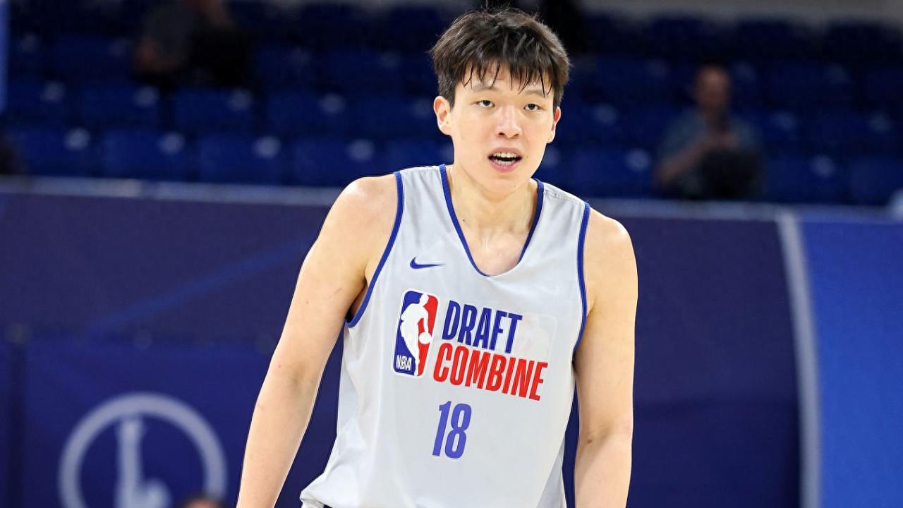 Double happiness! Yang Hansen was selected 16th overall by the Portland Trail Blazers on his birthday night!
