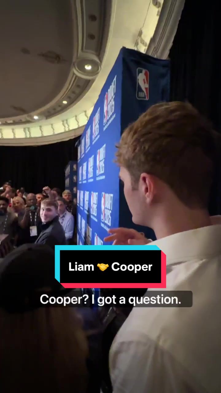 Even Liam McNeeley had a hard time getting time to ask Cooper Flagg a question! 😅 