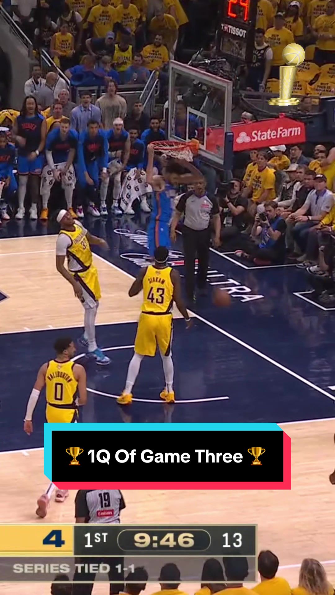 Both teams came out hot in the 1Q 🔥 🔥 🔥 