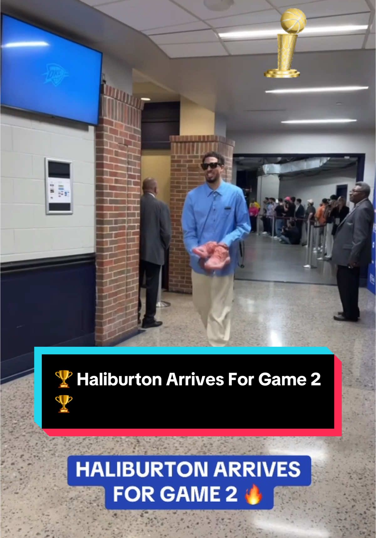 Haliburton in the building 📍🙌 @Pacers 