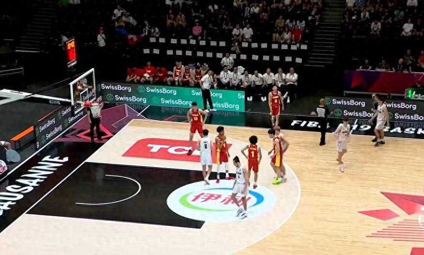 Zhang Boyuan scored 21 points and Chen Jiazhen added 19 points with 4 rebounds; China’s U19 men’s basketball team narrowly lost to New Zealand, missing out on the quarterfinals.