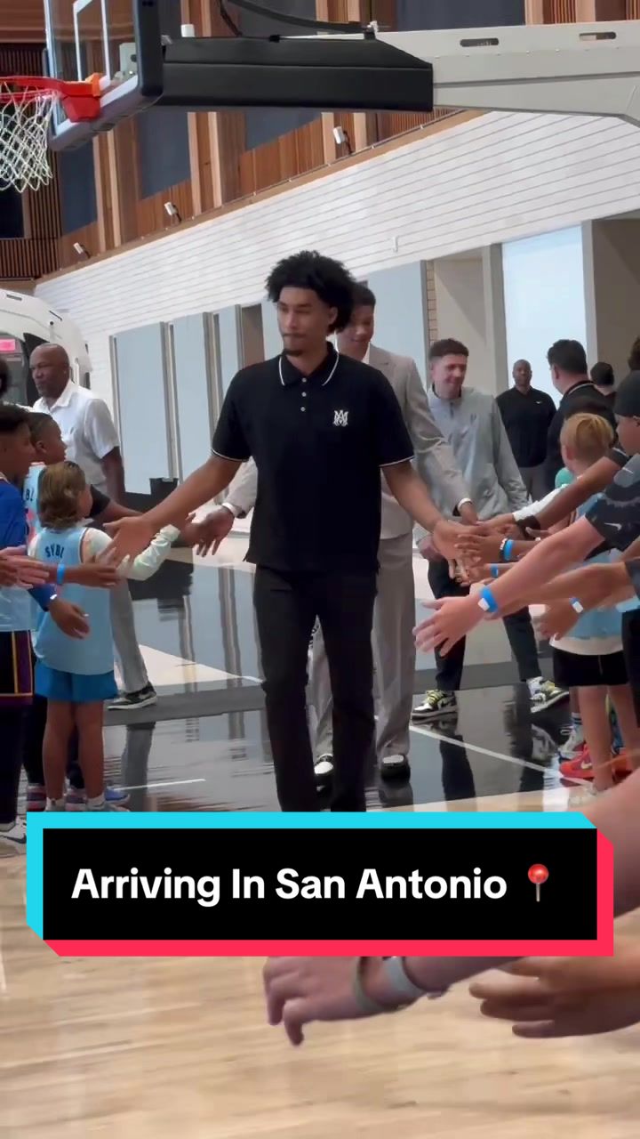 It’s time ✨📸 @San Antonio Spurs 