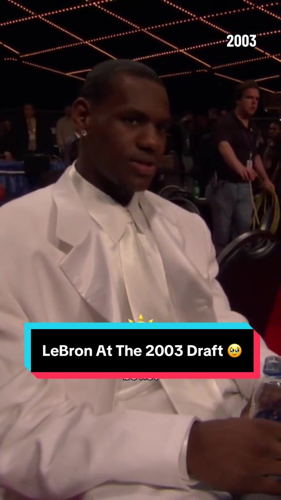 LeBron at the 2003 NBA Draft 🥹 
