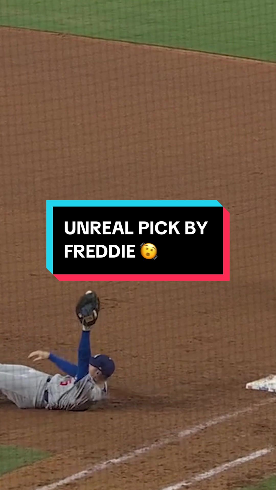 Freddie Freeman is SO CLUTCH! 😮‍💨 