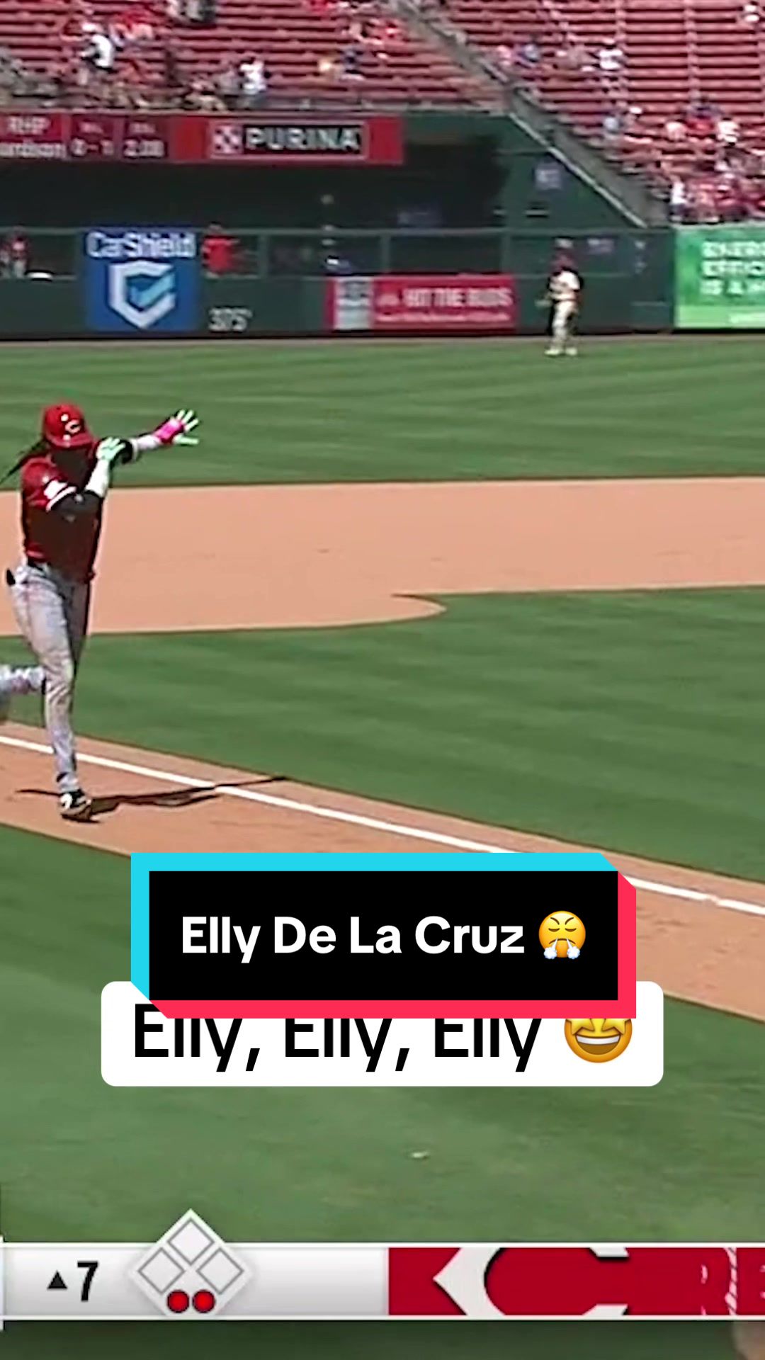Elly De La Cruz puts the Reds back on TOP 😤 
