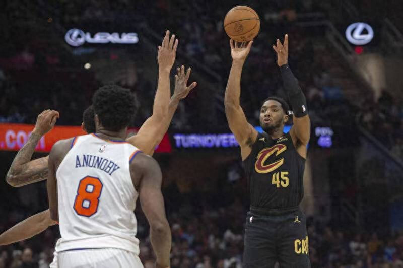 Mitchell and Mobley combined for 48 points, and the NBA Cavaliers beat the Knicks to win six in a row