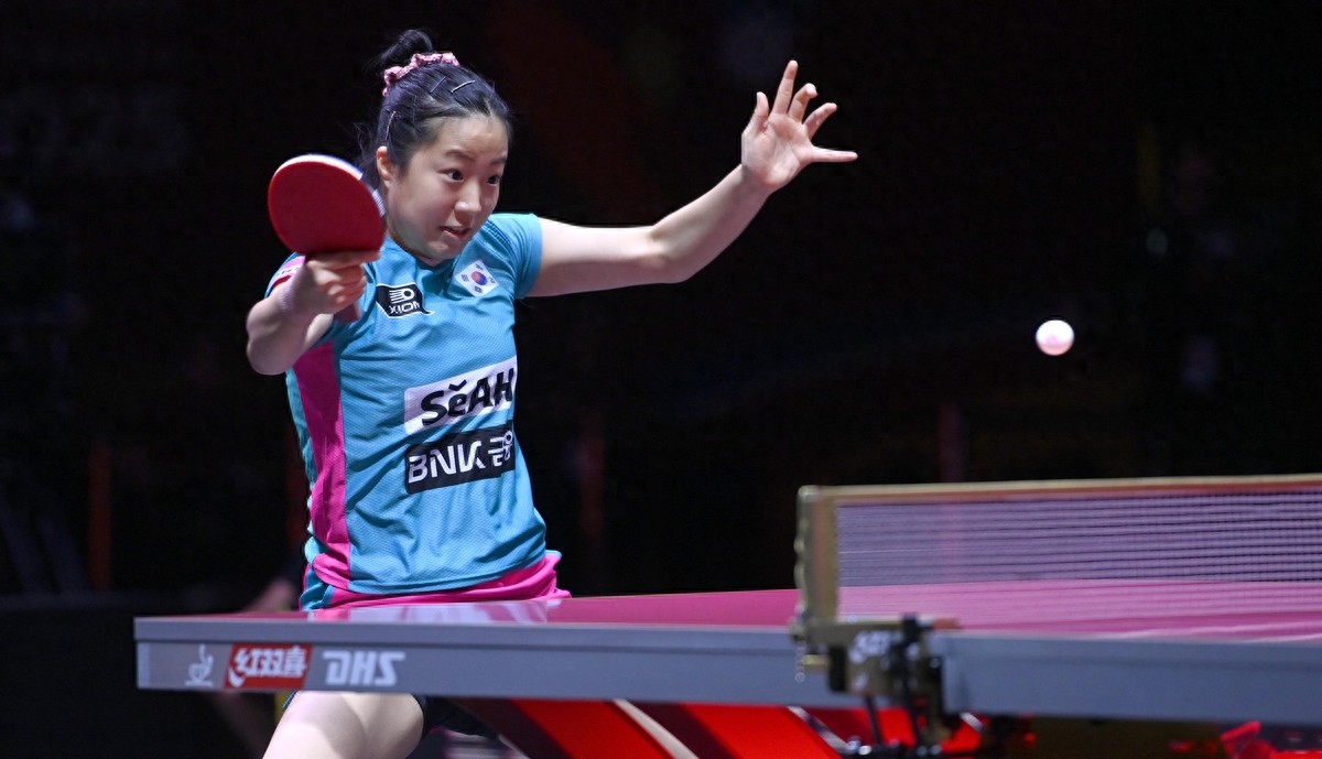 Shin Yu-bin continues her &#34;military-style&#34; approach to improve her ranking, collaborating with Du Kaichun in women&#39;s doubles, which has garnered attention.