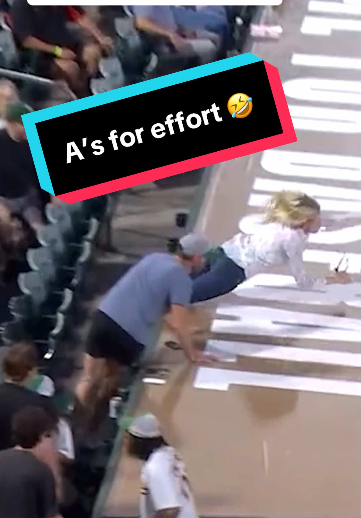 She wasn't letting this foul ball get away 😤 