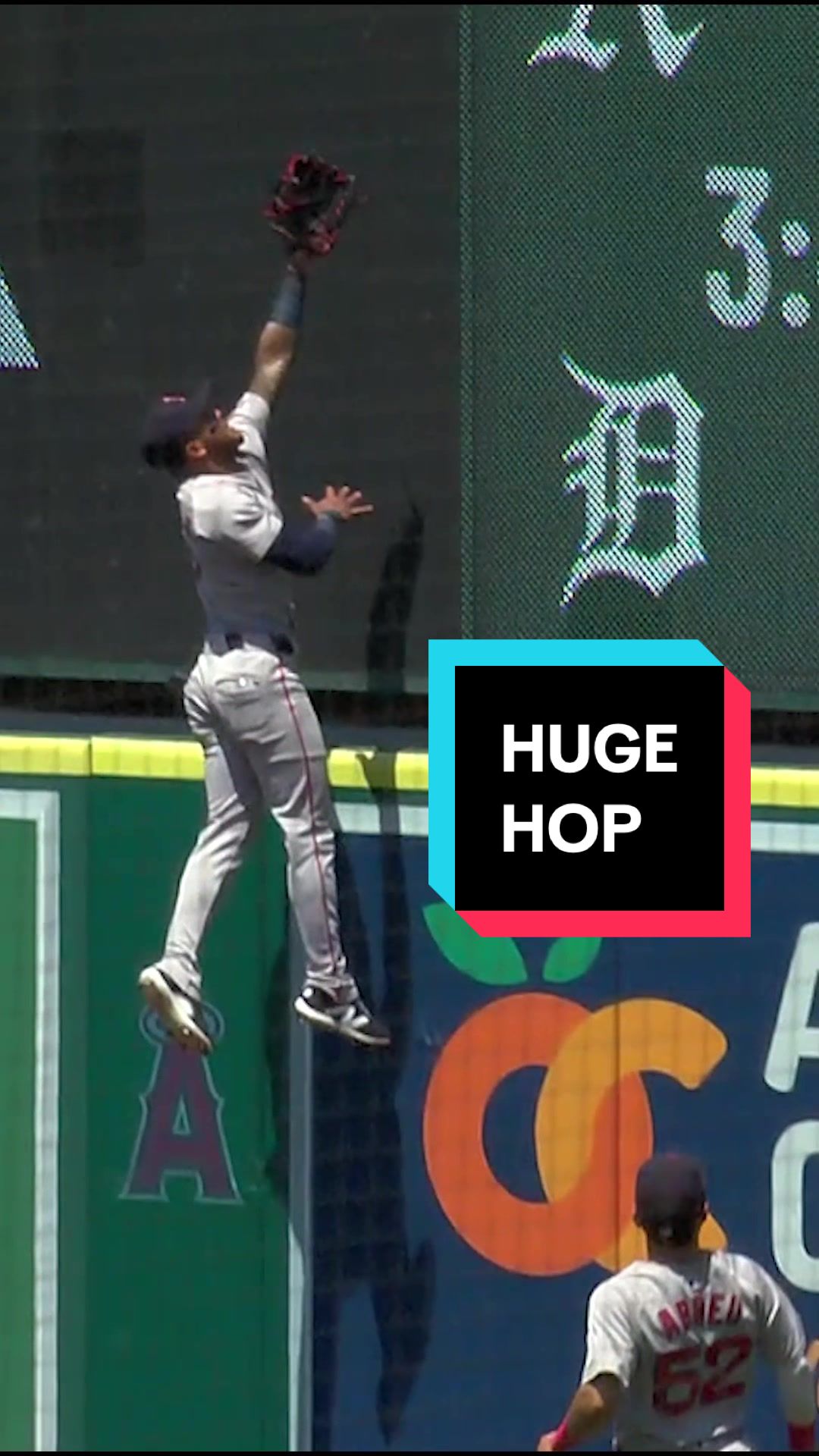 Ceddanne Rafaela has HOPS 😮 