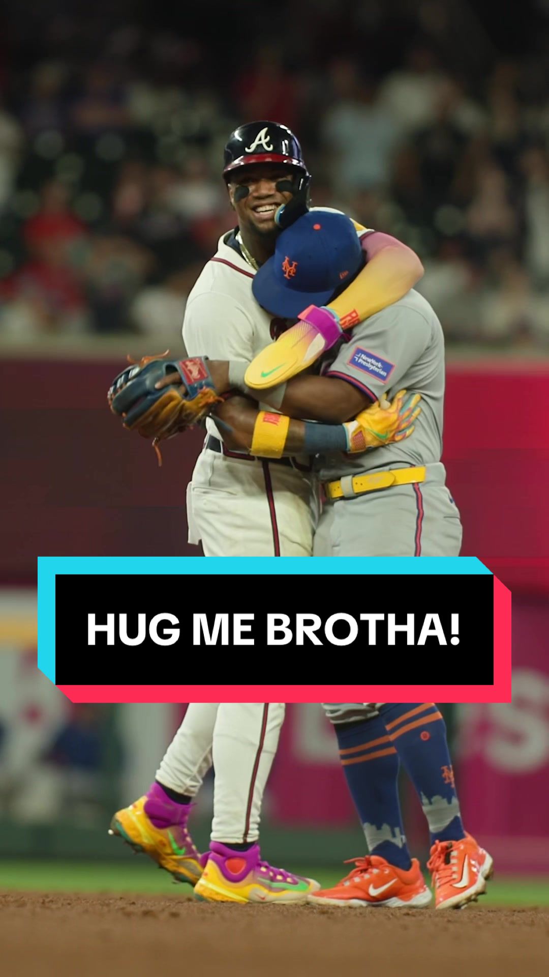 Ronald Acuña Jr. and Luisangel Acuña faced off for the 1st time in the Big Leagues ❤️ 