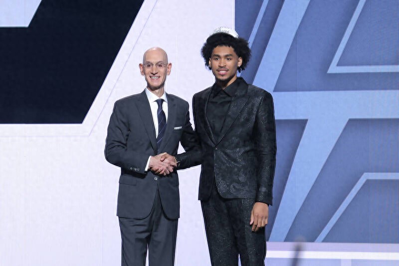 The Spurs have a keen eye, selecting D. Harper, the son of five-time champion Ron Harper, as the second overall pick in the 2025 NBA Draft.