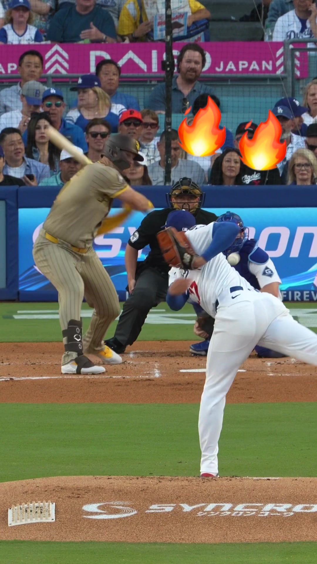 A nasty sweeper from Shohei. 🤢 