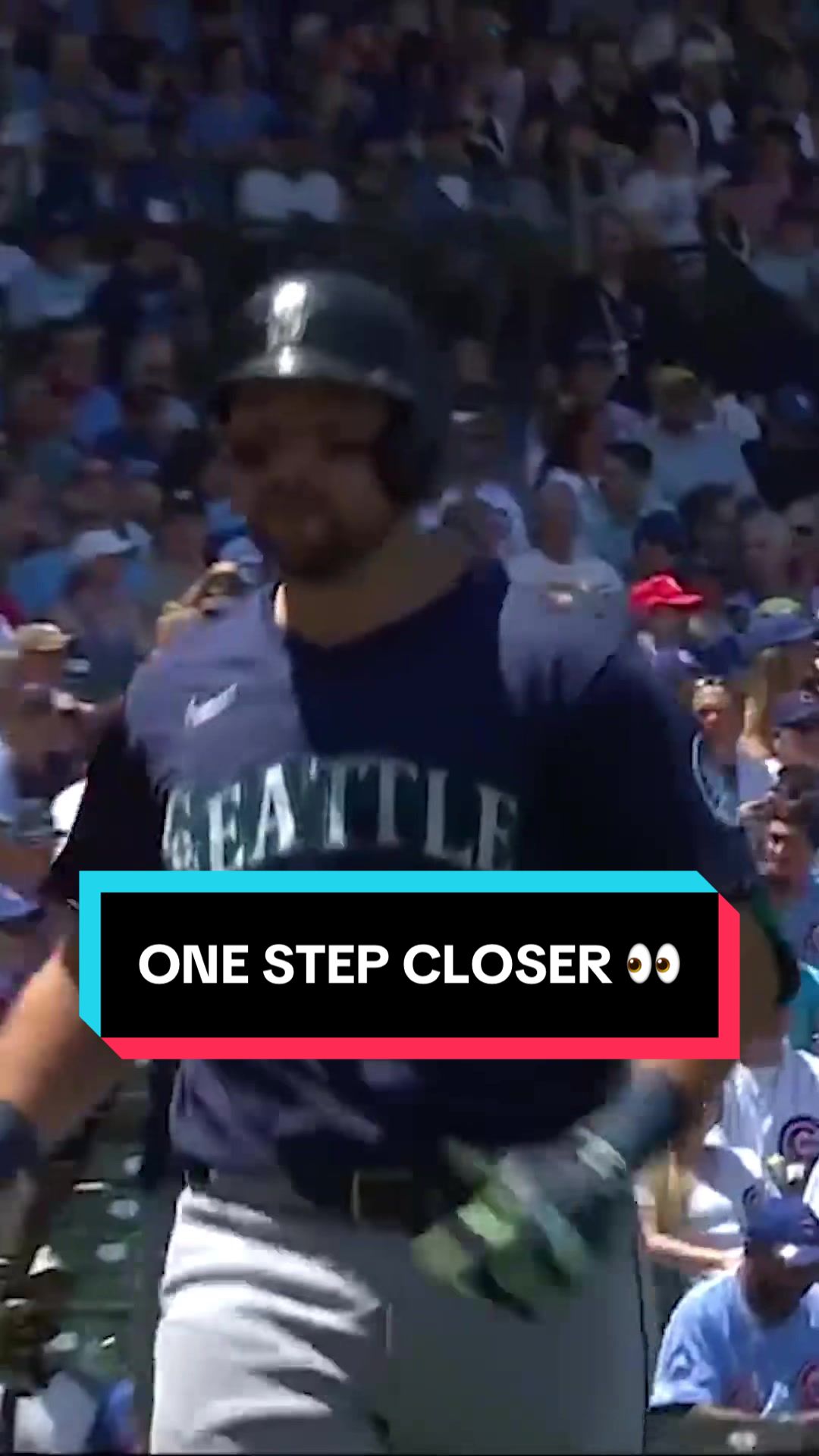 Cal Raleigh ties Johnny Bench for the most home runs by a catcher before the All-Star break 💪 