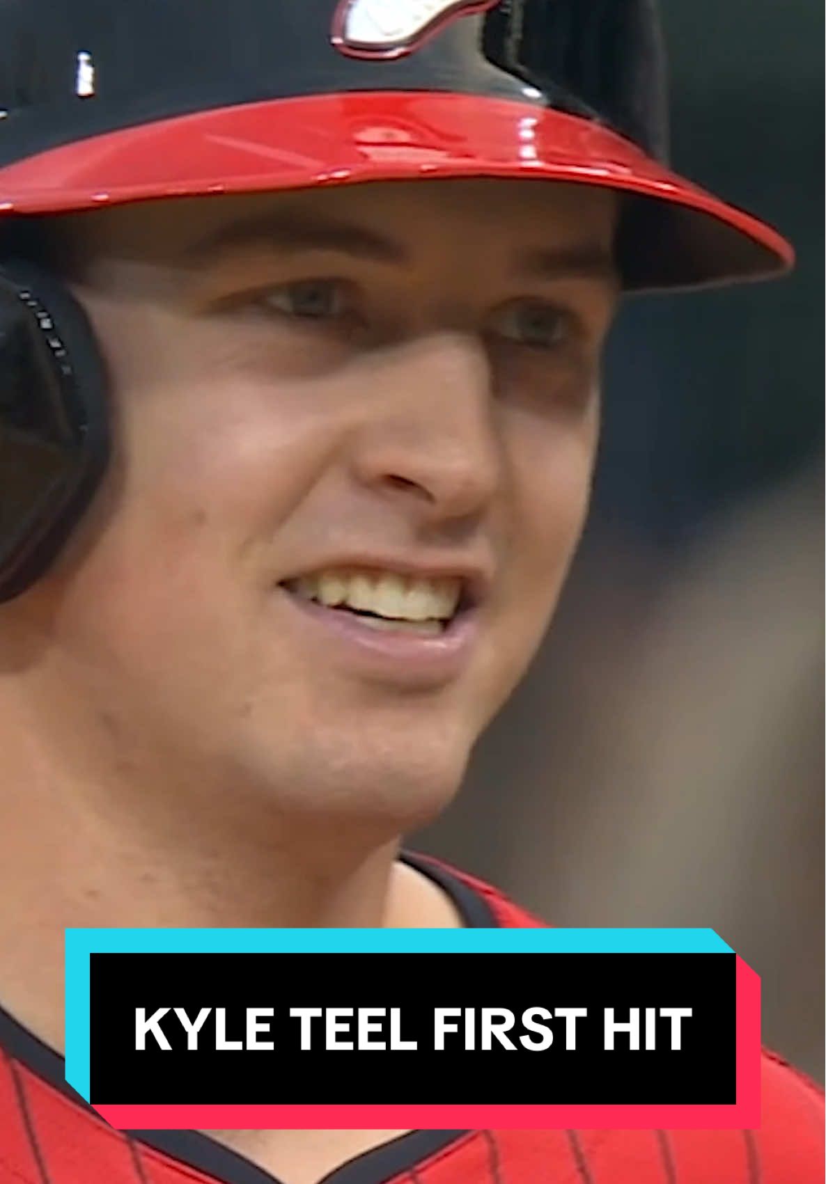 Kyle Teel, the catcher acquired in the Garrett Crochet trade, picks up his first MLB hit in his debut. 